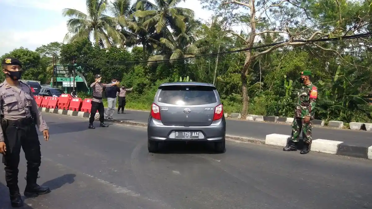 Hari Kedua Penyekatan Mudik di Tempel : Hingga Pukul 11.30 WIB, 51 Kendaraaan Dipaksa Putar Balik