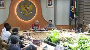 DPRD-Kota-Bandung-menerima-audiensi-dari-Forum-Orang-Tua-Murid-SMA-Negeri-5-Bandung.jpg