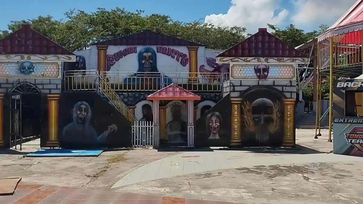 Cari Sensasi Menegangkan? Mari Singgah di Rumah Hantu Pasangkayu