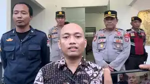 Komisioner-KPU-Lampung-Timur-Desman-terima-Dawam-Ketut.jpg