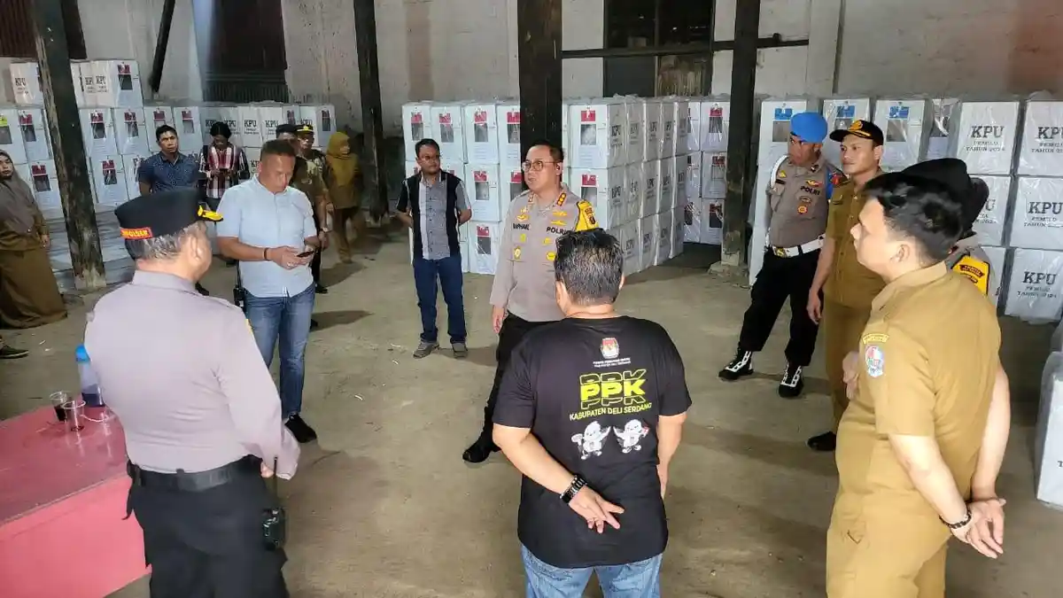 Polresta Deli Serdang Patroli Mobile dan Monitoring Pendistribusian Logistik Pemilu di masa tenang