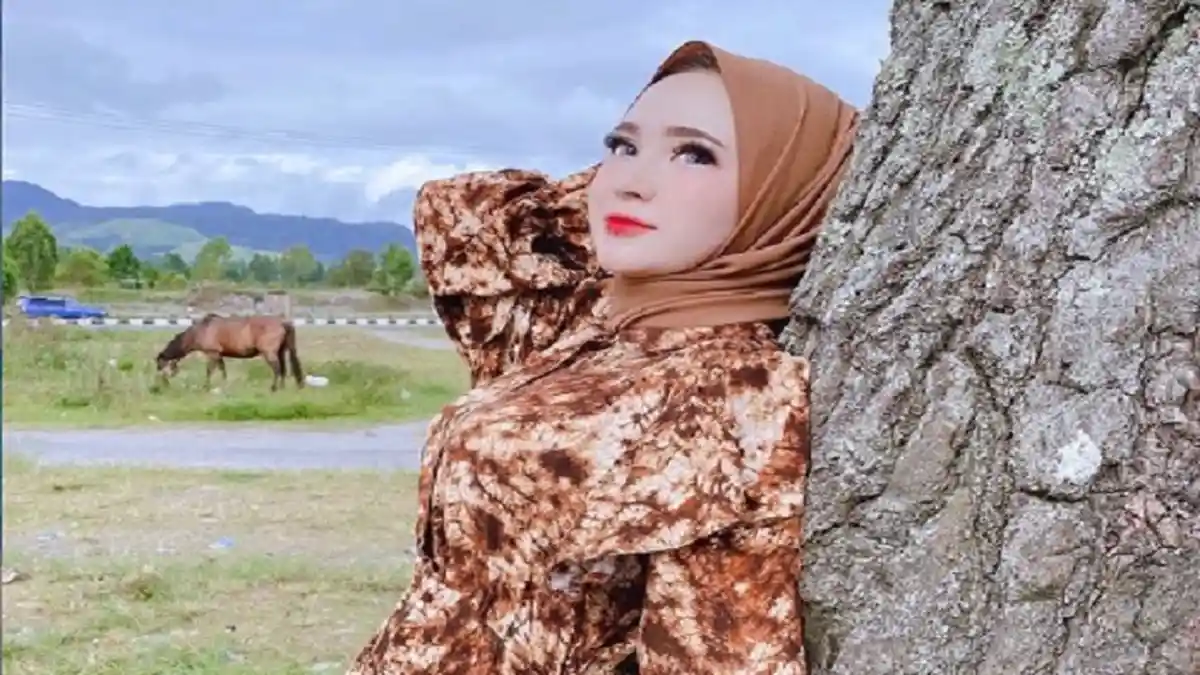 Intip Cantiknya Herlin Kenza, Wanita Aceh dengan 9 Pria Kekar yang Selalu Menjaganya