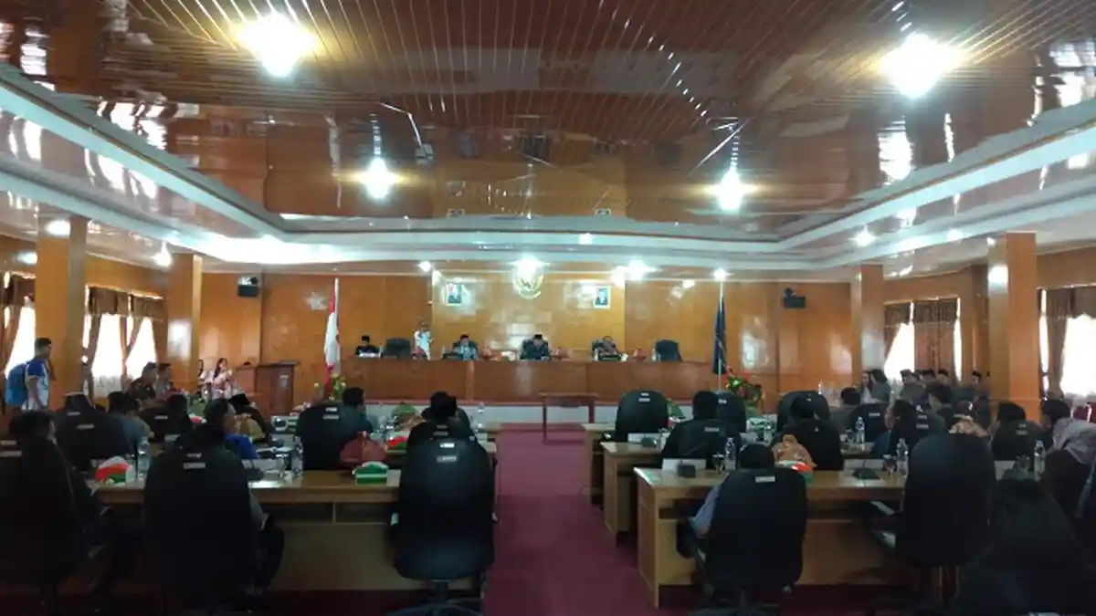 8 Fraksi DPRD Mamasa Ditetapkan, Begini Keinginan Wabup Mamasa
