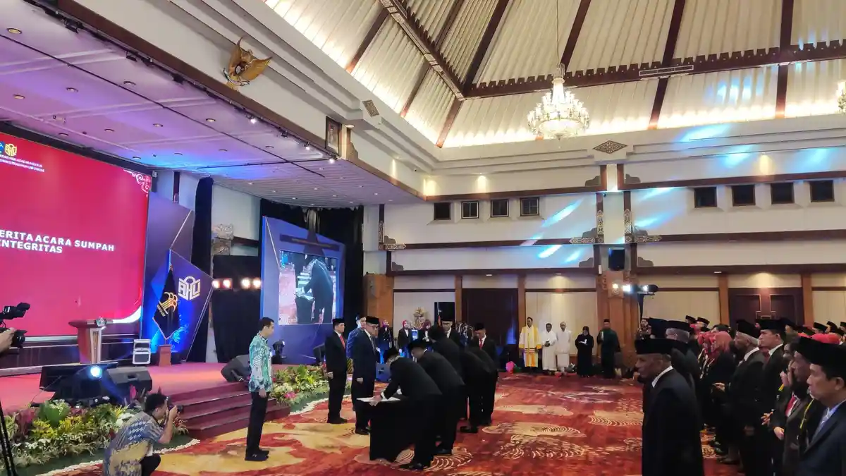 Cahyo Lantik Lantik Majelis Pengawas Wilayah Notaris Periode 2022-2025