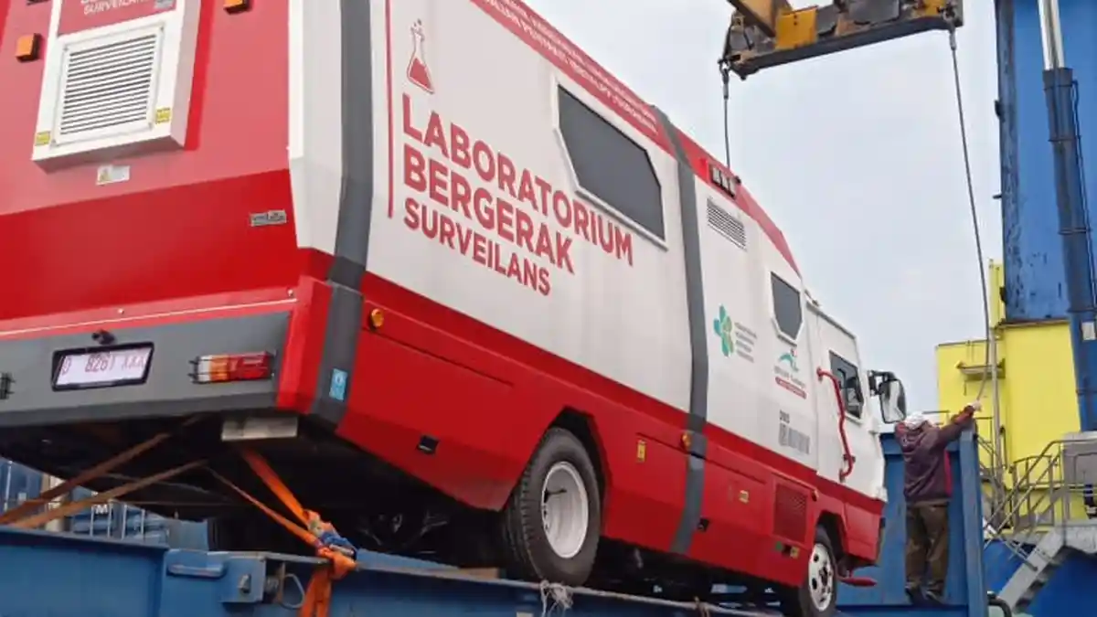 Kemenkes RI Bantu 1 Unit Lab PCR Mobile