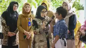 Ketua-TP-PKK-Kota-Surabaya-Rini-Indriyani-01.jpg