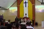 Khotbah Kenaikan Yesus di Mamuju Tengah, Pendeta Abner Tekankan Toleransi dan Kebersamaan
