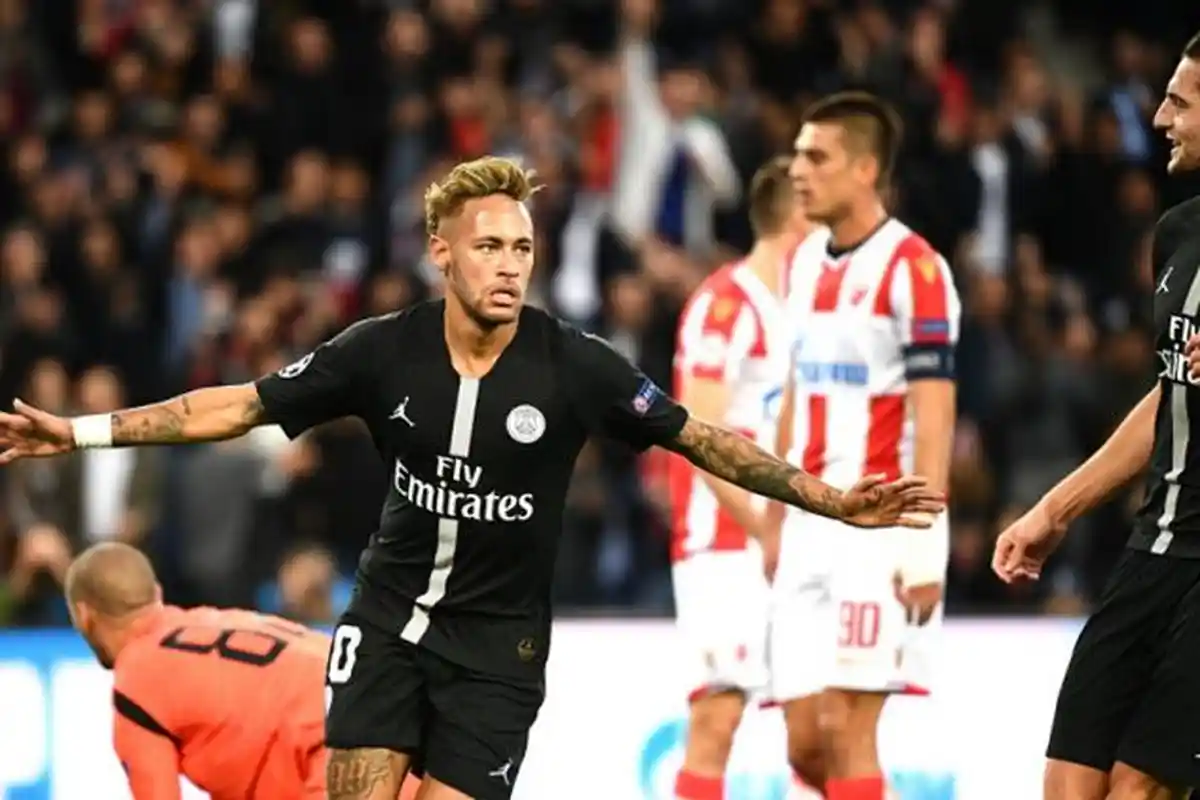 Tak Kunjung Perpanjang Kontrak di PSG, Neymar Kode ke Barcelona?