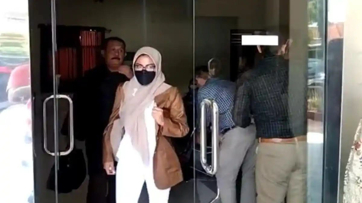 Tisya Erni Ngaku Baru Dibayar Segini, Kesaksian Selebgram Seksi Terlibat Prostitusi Online