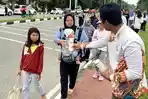 20241022_DPD-Pepelingasih-Kaltim-saat-membagikan-tumbler-di-Balikpapan.jpg