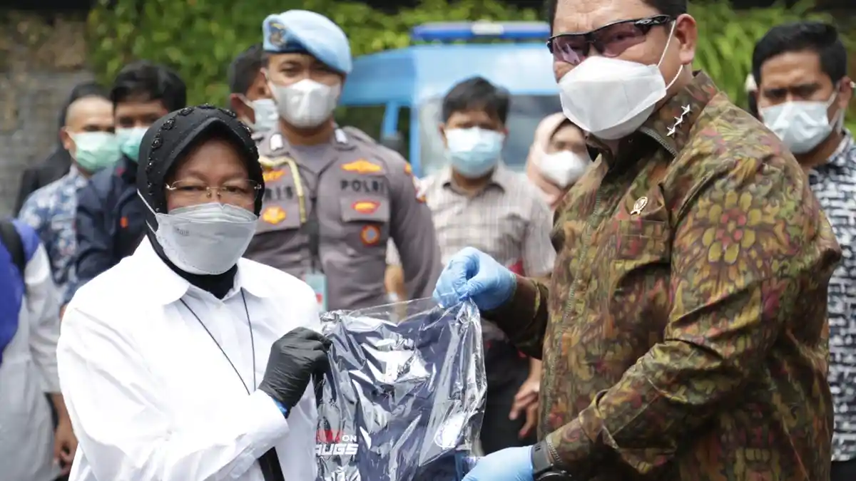 Mensos Risma Pantau Perekaman Data e-KTP bagi Warga Suku Anak Dalam Jambi