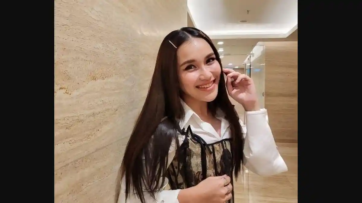 Ayu Ting Ting Ungkap Alasan Batal Nikah dengan Adit Jayusman ke Luna Maya