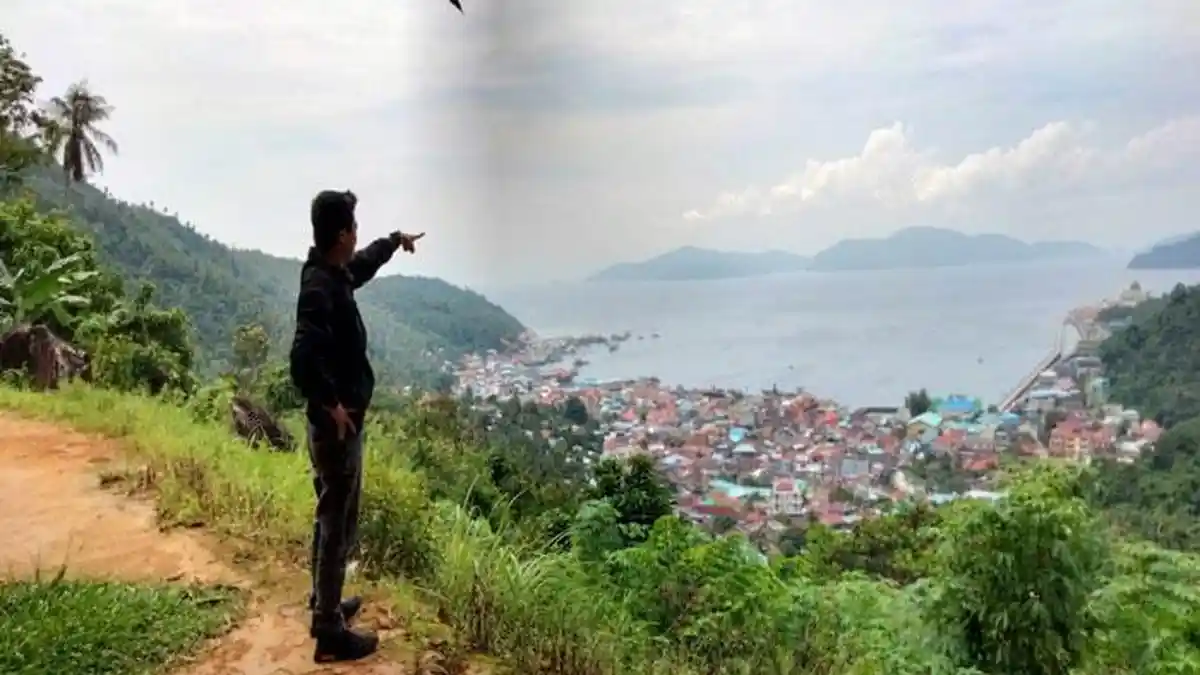 Wisata di Anambas, Melihat Keindahan Alam Pulau Siantan dari Bukit Tengkorak Tarempa