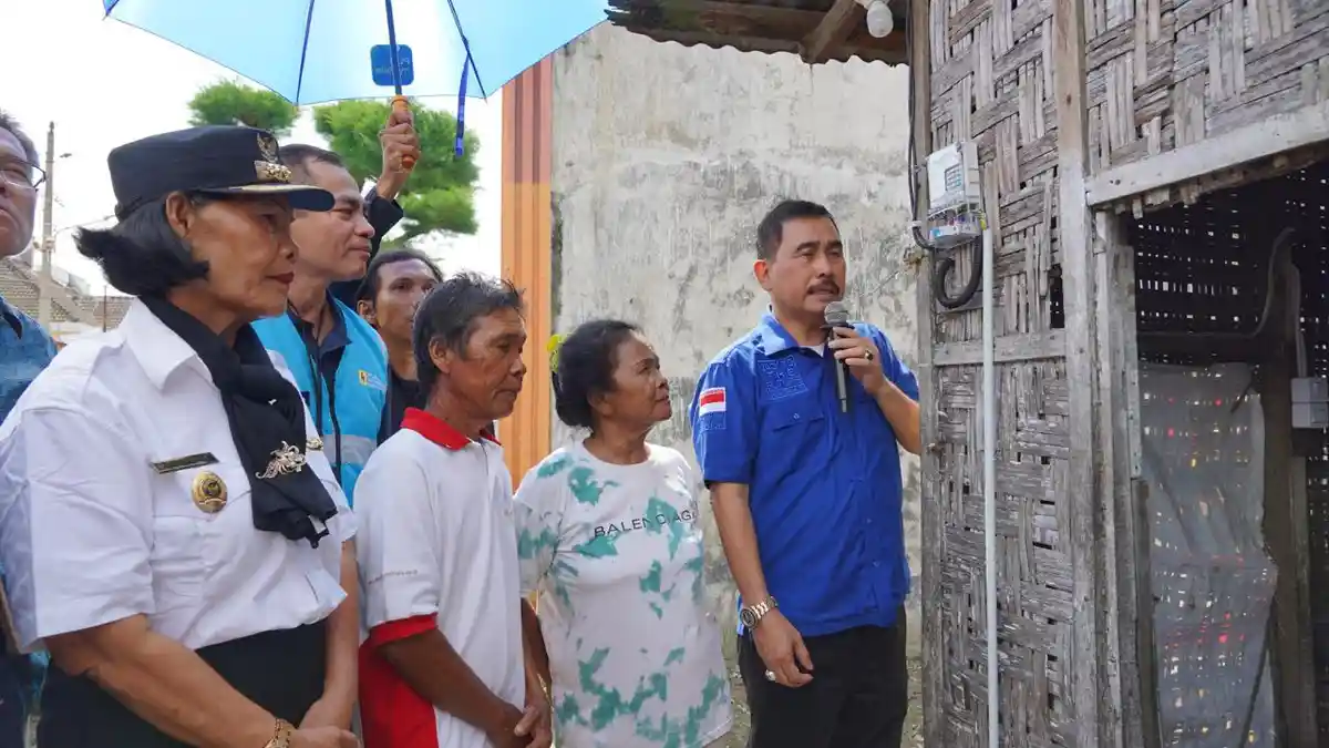 Program BPBL Sambungkan Listrik Gratis ke Warga Desa Cinta Damai