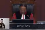 Ketua-Majelis-Hakim-MK-Suhartoyo-saat-membacakan-hasil-sidang.jpg