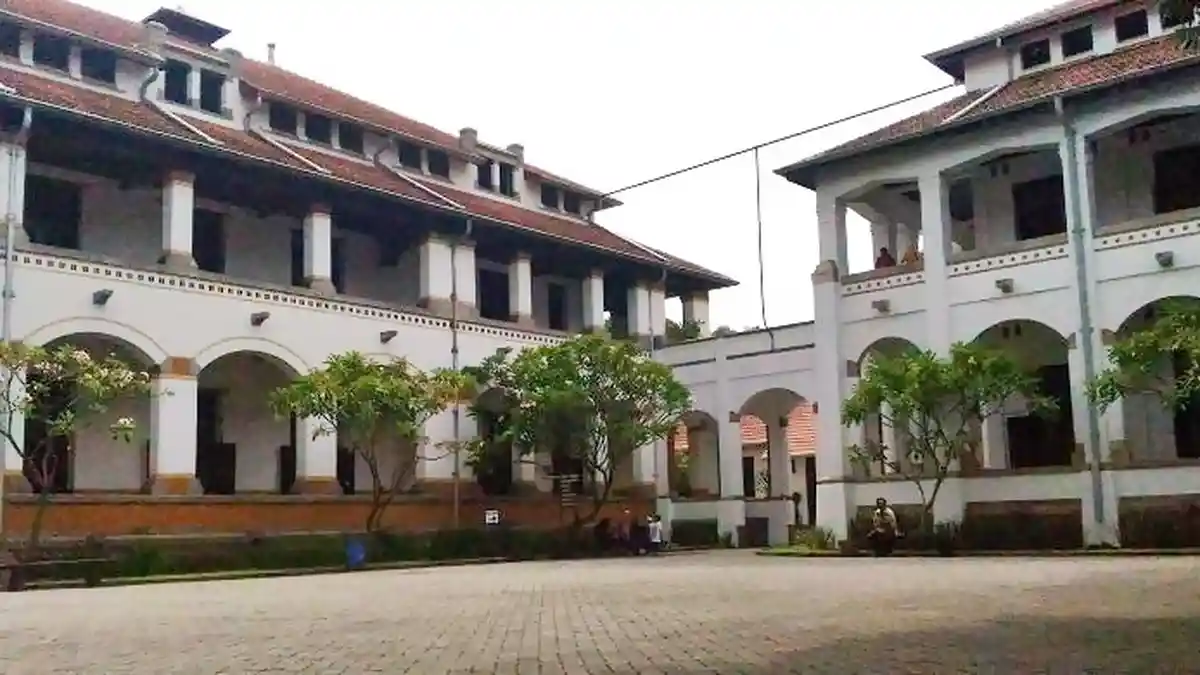 Tak Sampai 1000, Ternyata Ini Jumlah Pintu di Lawang Sewu, Semarang