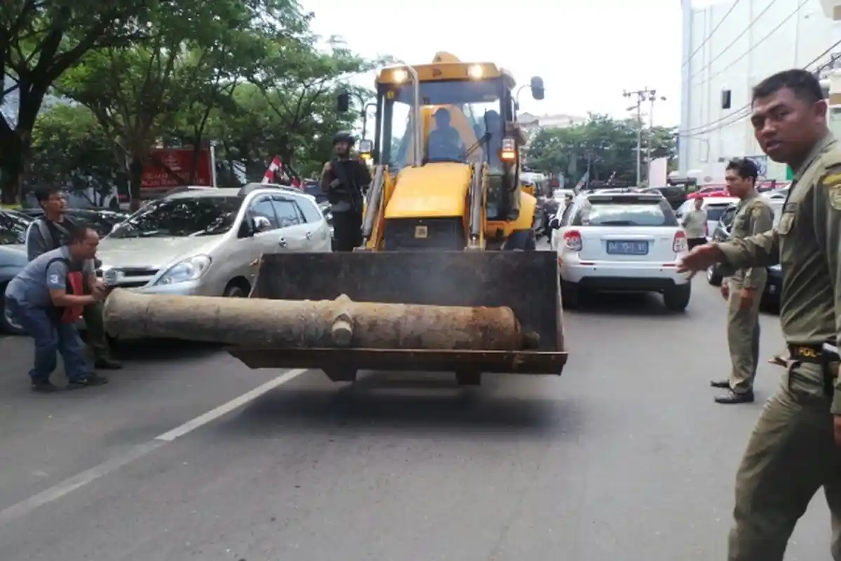 Setelah Penemuan Meriam, Ternyata Ditemukan Juga Satu Granat Nenas Aktif