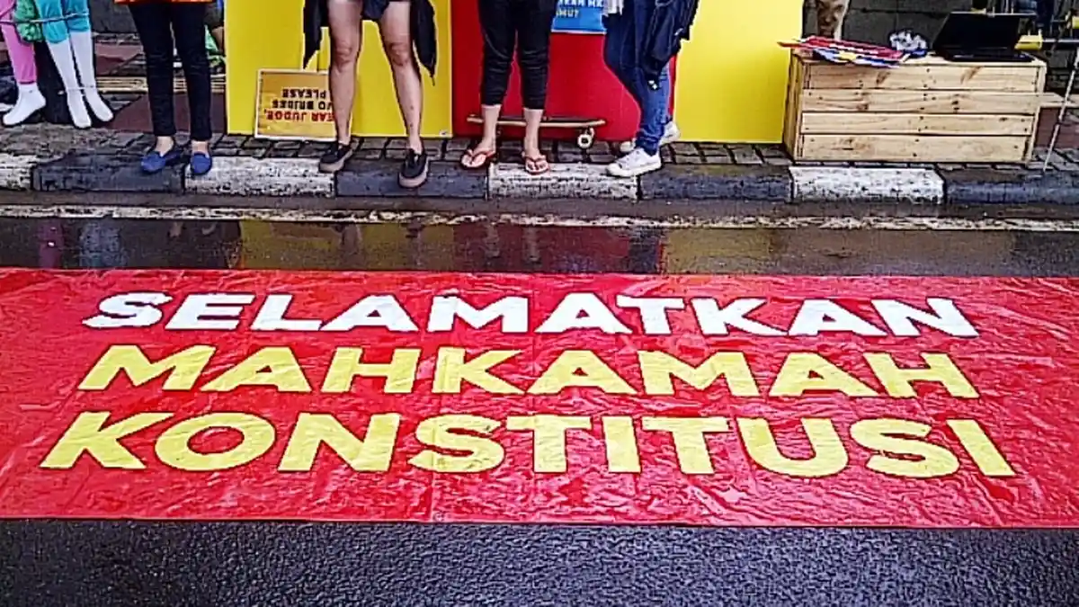 Ada Korupsi, ICW Minta Dukungan DPR dan Presiden Evaluasi MK