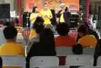 Tika Bisono Didampingi Seno M Hardjo Konpers ACILA