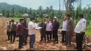 Merangin-M-Syukur-meninjau-langsung-progres-penyiapan-lokasi.jpg
