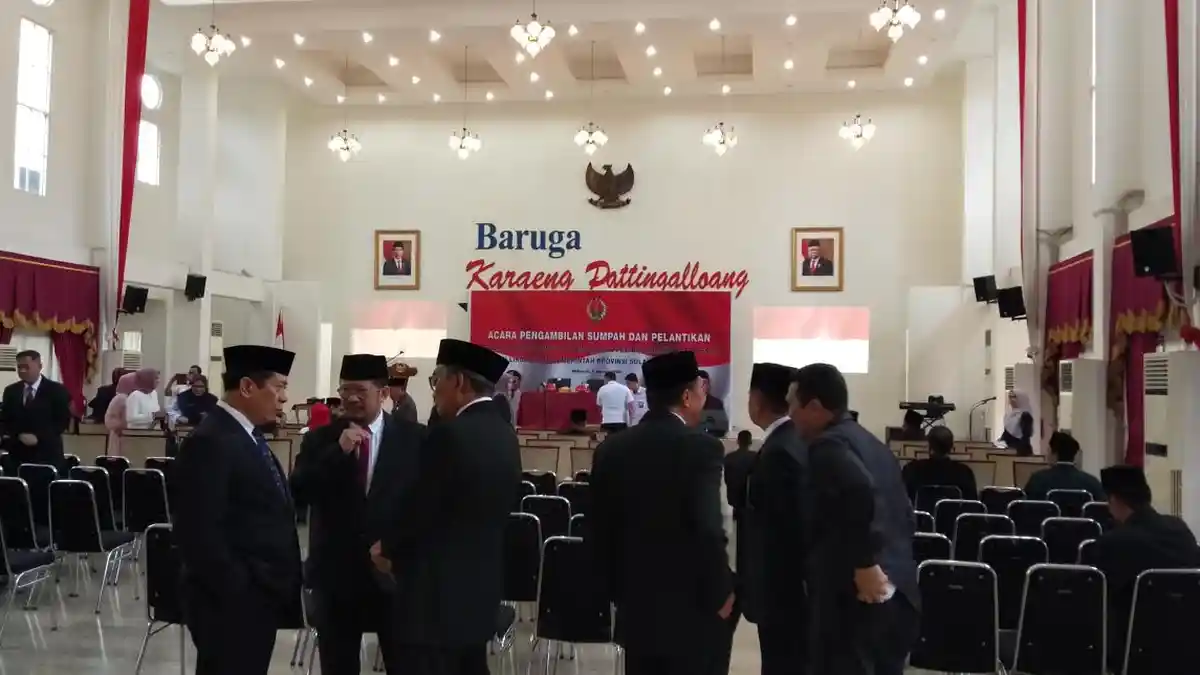 Dua Keluarga Mentan RI Mulai Hadiri Ruang Pelantikan Pejabat Pemprov Sulsel