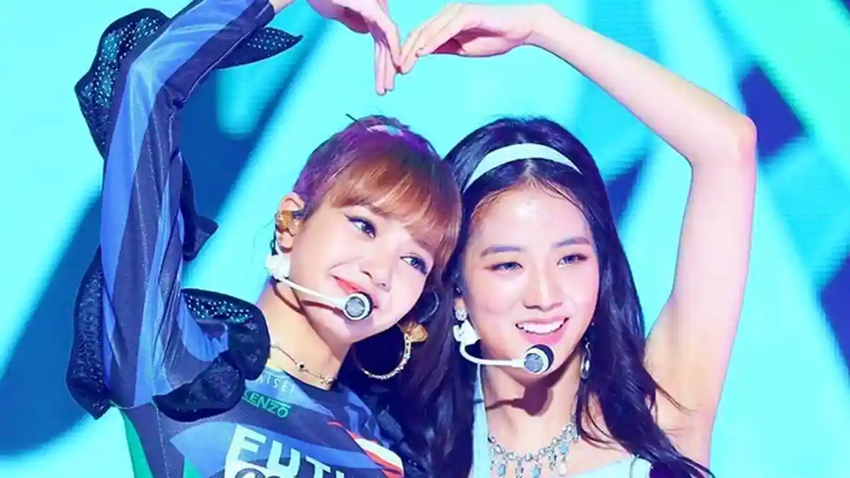 15 Bukti Jika Jisoo dan Lisa BLACKPINK Miliki Kisah Pertemanan yang Manis dan Menarik