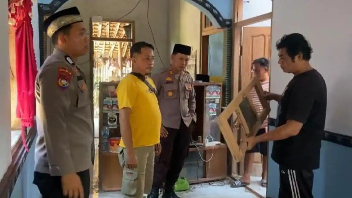 Parasut dan Mercon Balon Udara Tanpa Awak Meledak, Timpa Rumah Warga di Ponorogo
