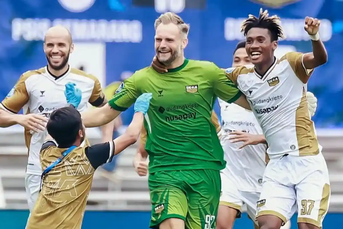 Transfer Mengejutkan di Kota Anggrek: Dewa United Gembosi Persib Bandung, PSIS Semarang Digerogoti