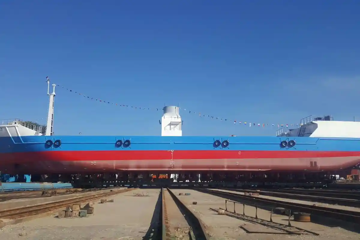 Lihat, Kapal Baru Program Tol Laut Pemerintahan Jokowi, Diluncurkan PT IKI Makassar Hari Ini - km-kendhaga_20170825_022540.jpg