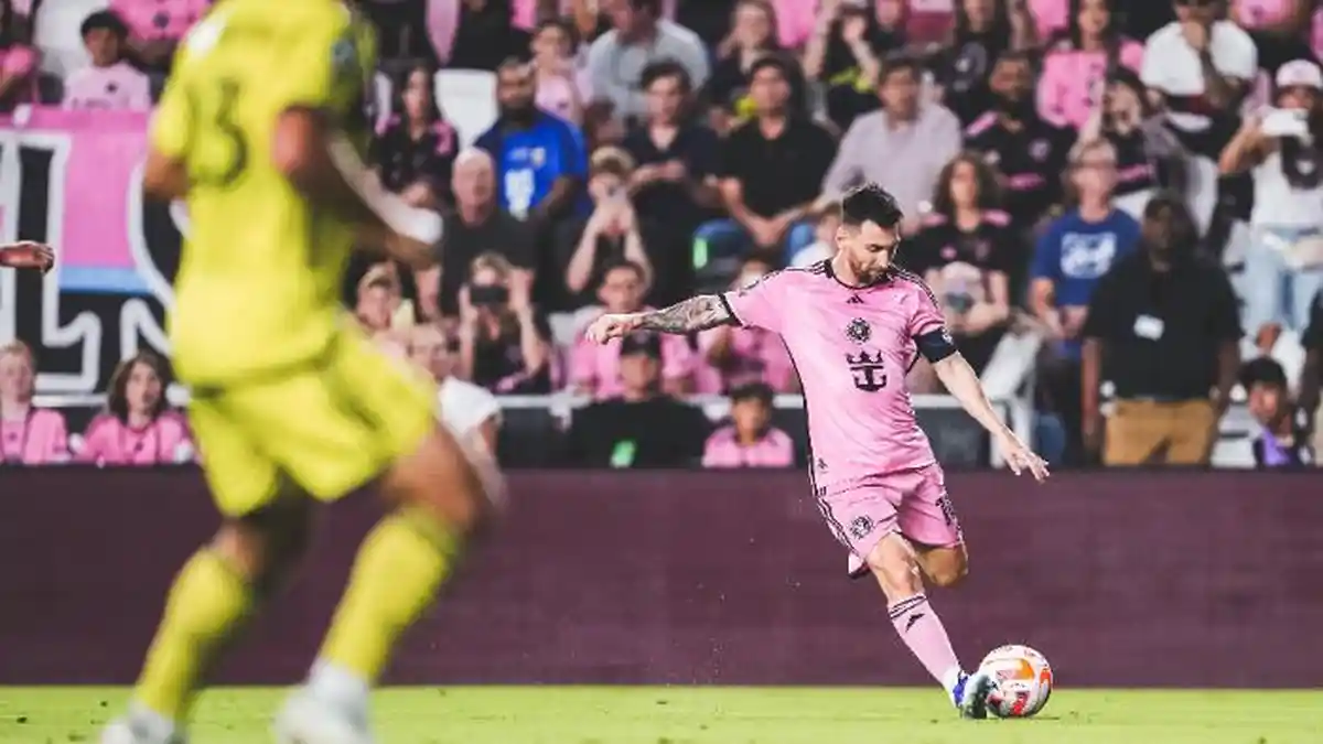 Lionel Messi Dibilang Penakut Gegara Cuma Bisa Nonton Inter Miami Dipermalukan Monterrey