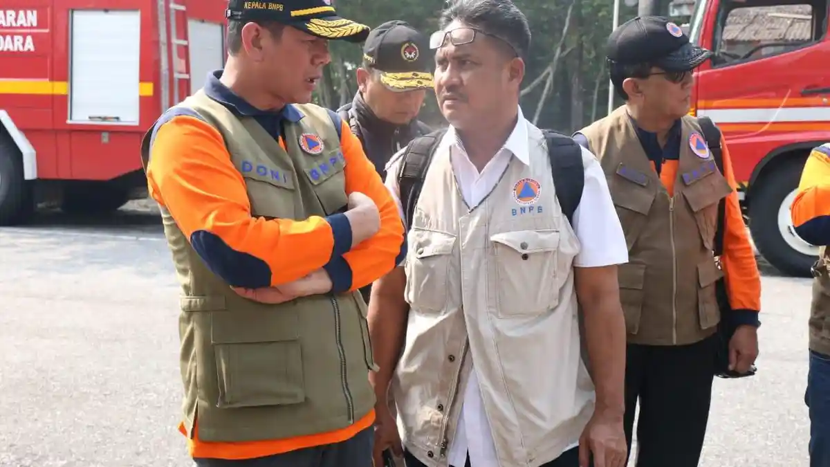 Pagi-pagi, Kepala BNPB Tinjau Dampak Gempa Banten di Pandeglang