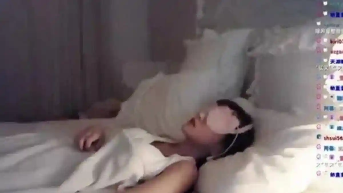 Live Saat Tidur, Gadis Ini Raup Puluhan Juta Dalam Waktu 5 Jam