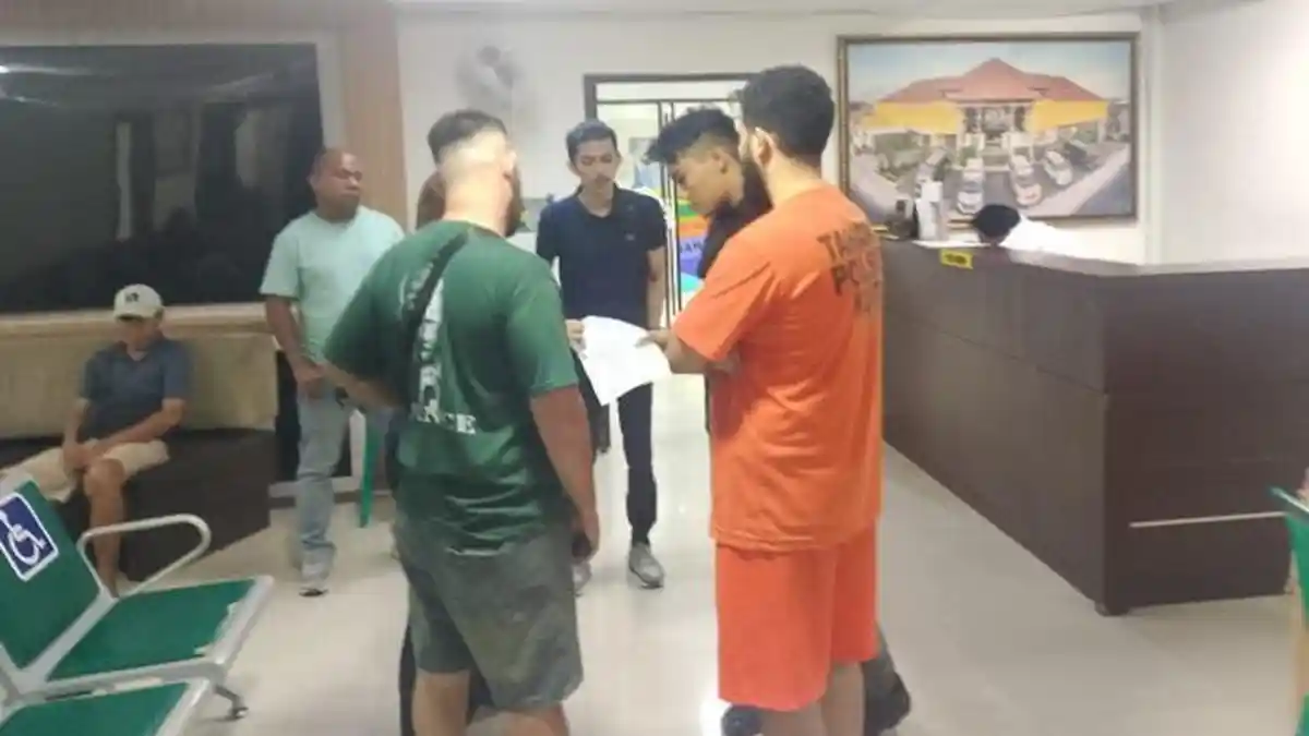Dugaan Penganiayaan Tahanan WN Aljazair di Bali, Testis Mengecil dan Dipaksa Mengaku oleh Petugas - Tribun-bali.com