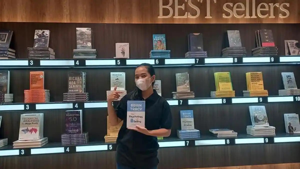 Promo Diskon 15 Plus 20 Persen Buku Terbitan Gramedia di Gramedia Raden Intan