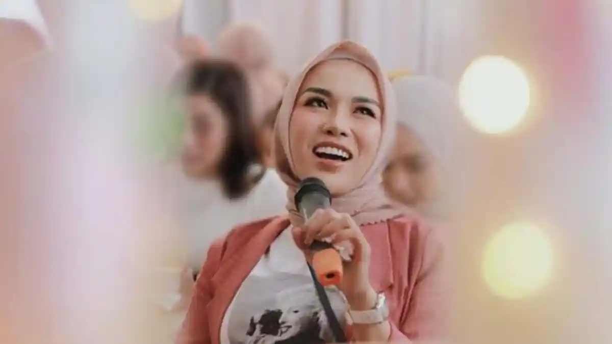 Minta Maaf, Medina Zein: Saya Hanya Manusia Biasa
