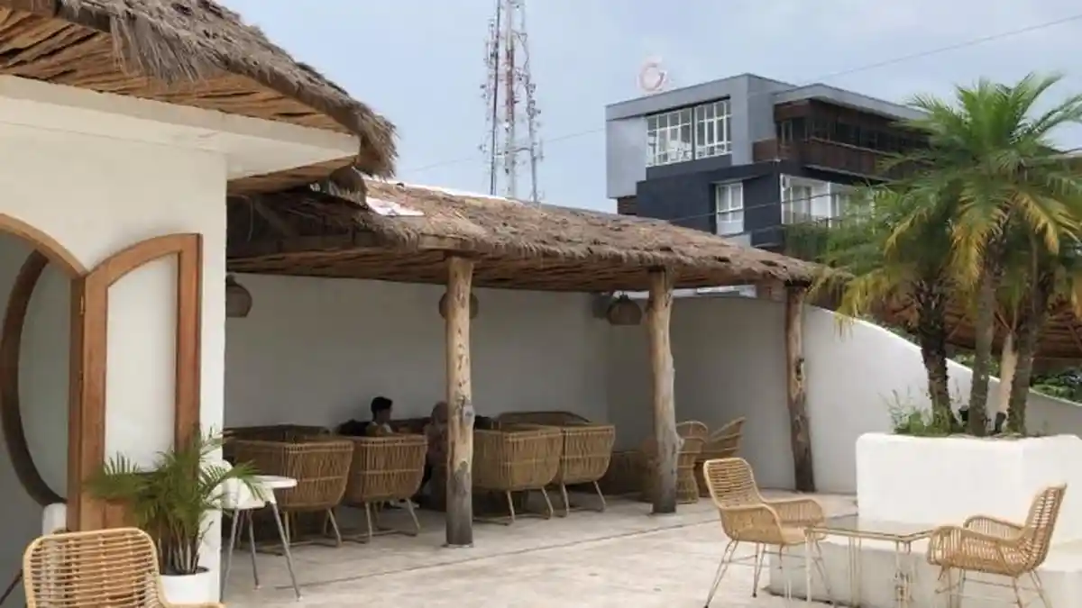 La’Coco Cafe and Eatery Kota Batu, Tempat Makan yang Memanjakan Mata dan Lidah, Makan Sambil Selfie