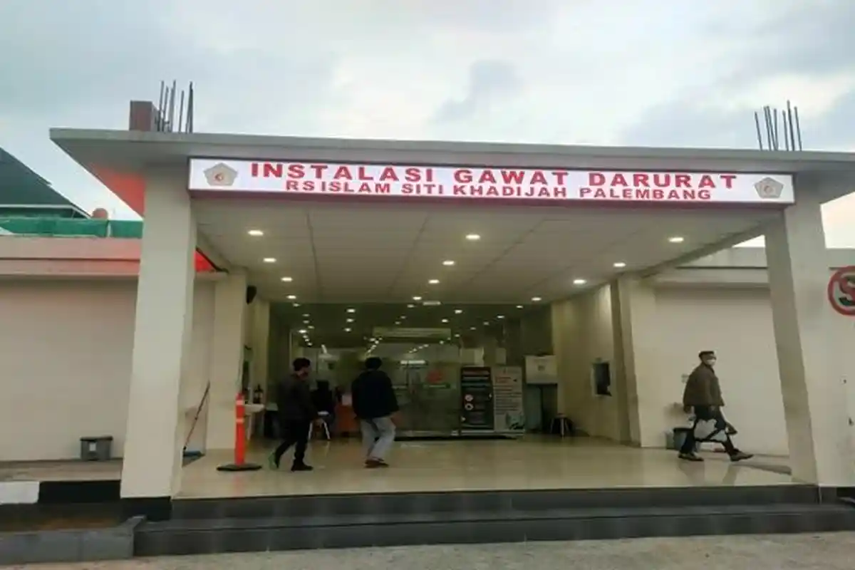 Tersengat Listrik Saat Bekerja, Teknisi Jaringan Internet Di Palembang Alami Luka Bakar Serius