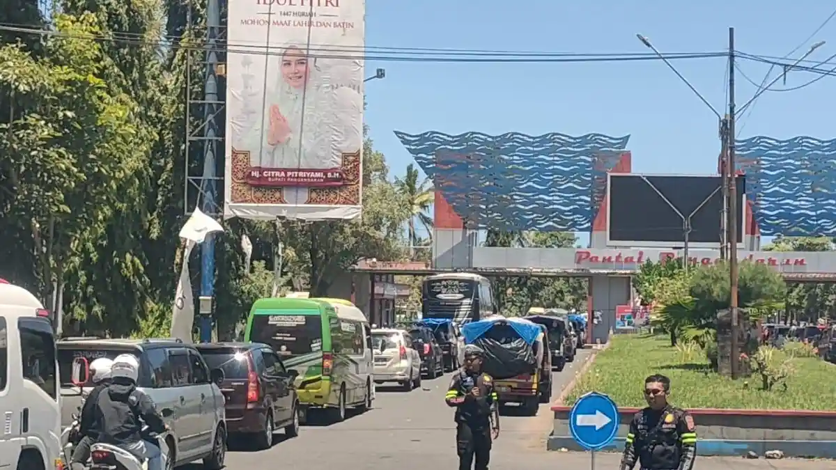 Lebih dari 40.000 Wisatawan Datangi Pangandaran di Hari Ketiga Libur Lebaran Hari Ini