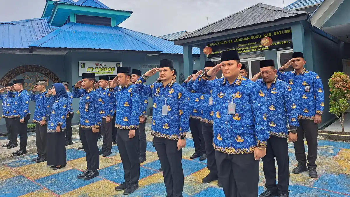 Kenang Jasa Para Pahlawan, Lapas Labuhan Ruku Gelar Upacara Hari Pahlawan