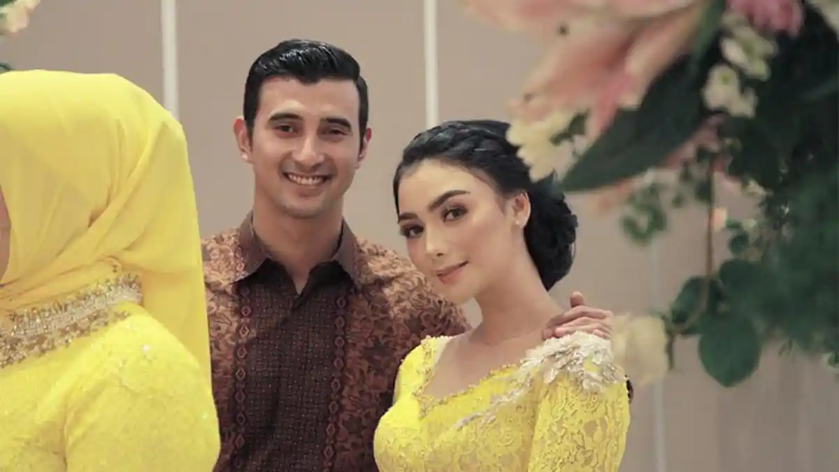 Bersama Ali Syakieb, Citra Kirana Perlihatkan Cincin di Jari Manisnya
