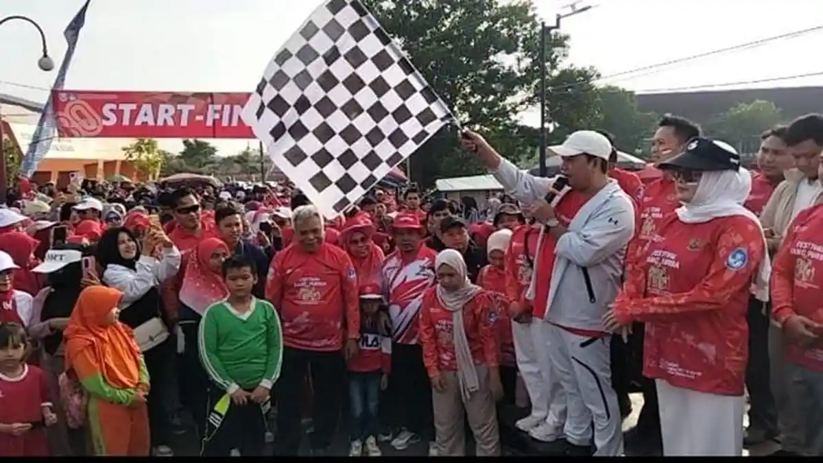 Bupati Askolani dan Wabup Netta Lepas Ribuan Peserta Jalan Santai, Sambut HUT Kemerdekaan RI Ke- 80