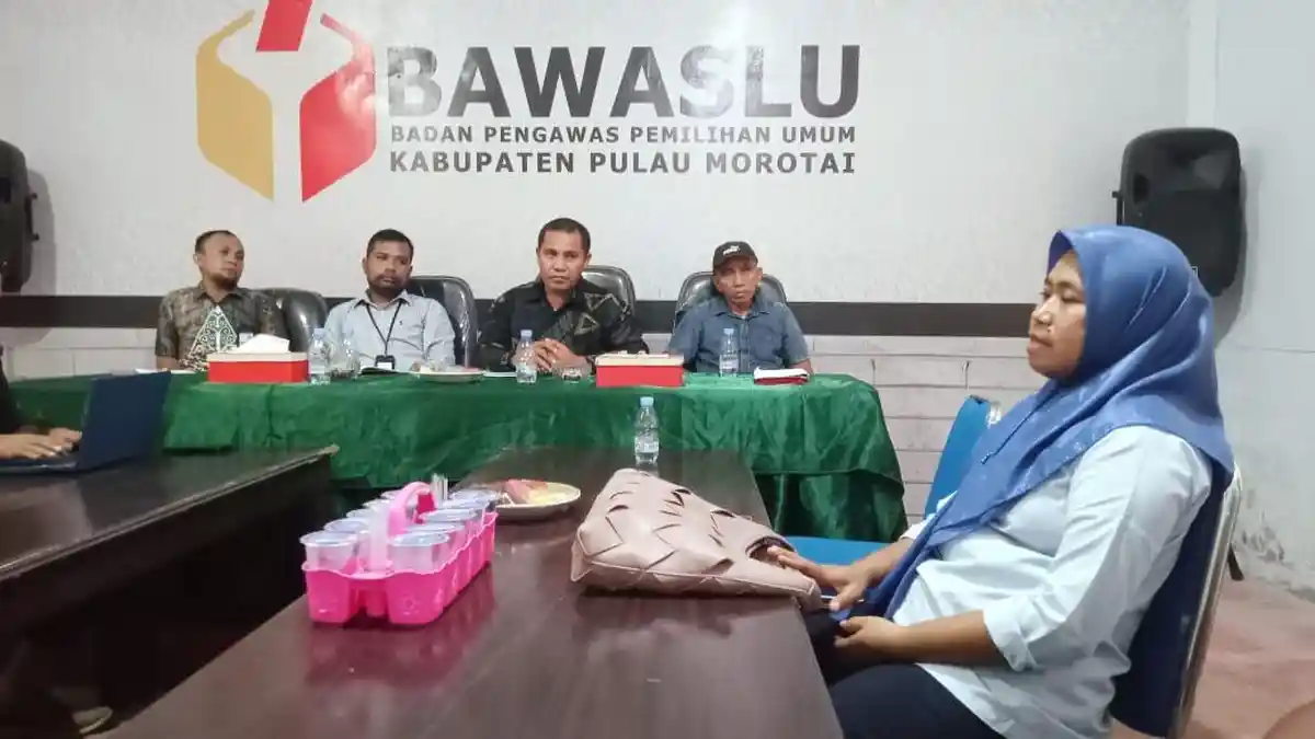 KI  Maluku Utara Soroti SDM Pengelola Website di Bawaslu dan KPU Morotai Soal Keterbukaan Informasi