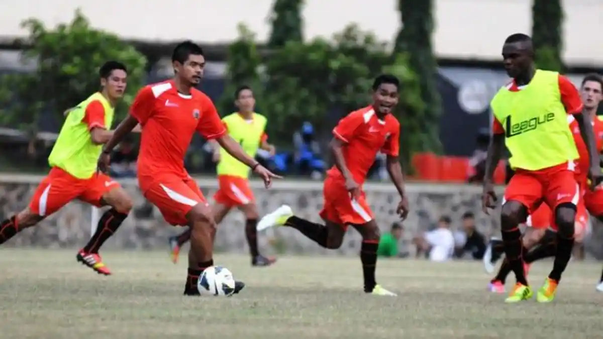 Martin Vunk Absen Latihan