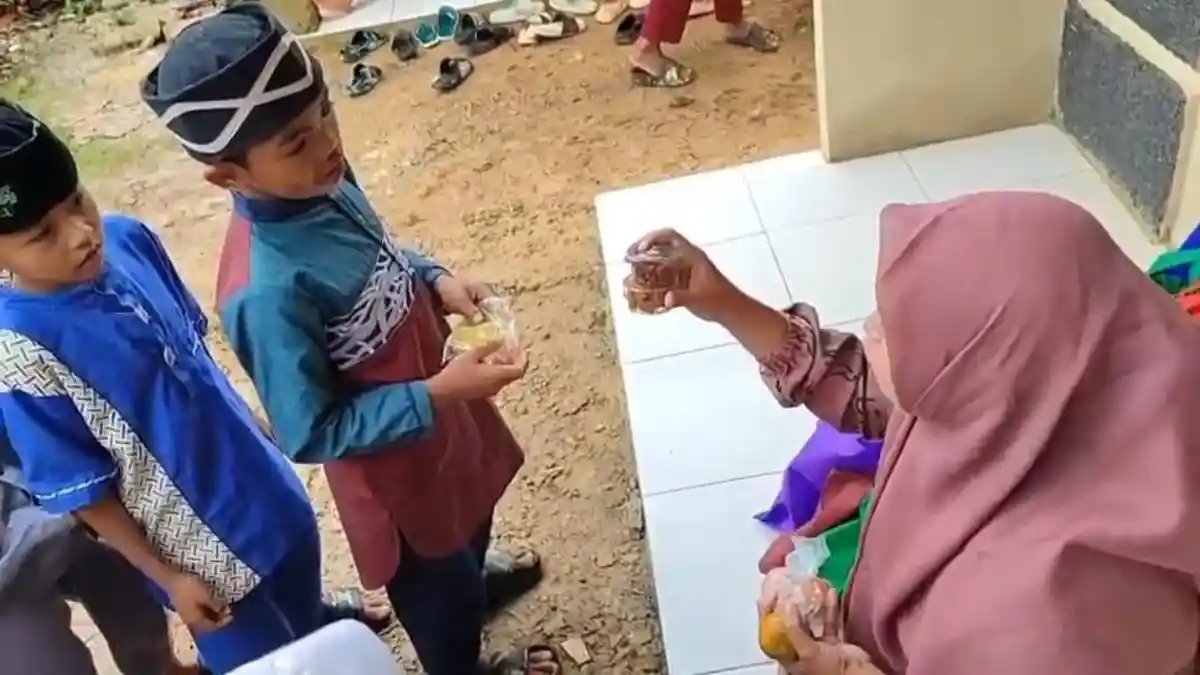 Viral Menu MBG Tempe 'Secuil' dan Abon 'Sahuapeun' di Sukabumi, Guru: Harus Cukup 3 Hari