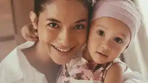 Putri-Marino-dan-anaknya-Surinala.jpg