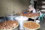 Pembuat Kue Keranjang di Kota Yogyakarta Pilih Cara Tradisional untuk Jaga Cita Rasa