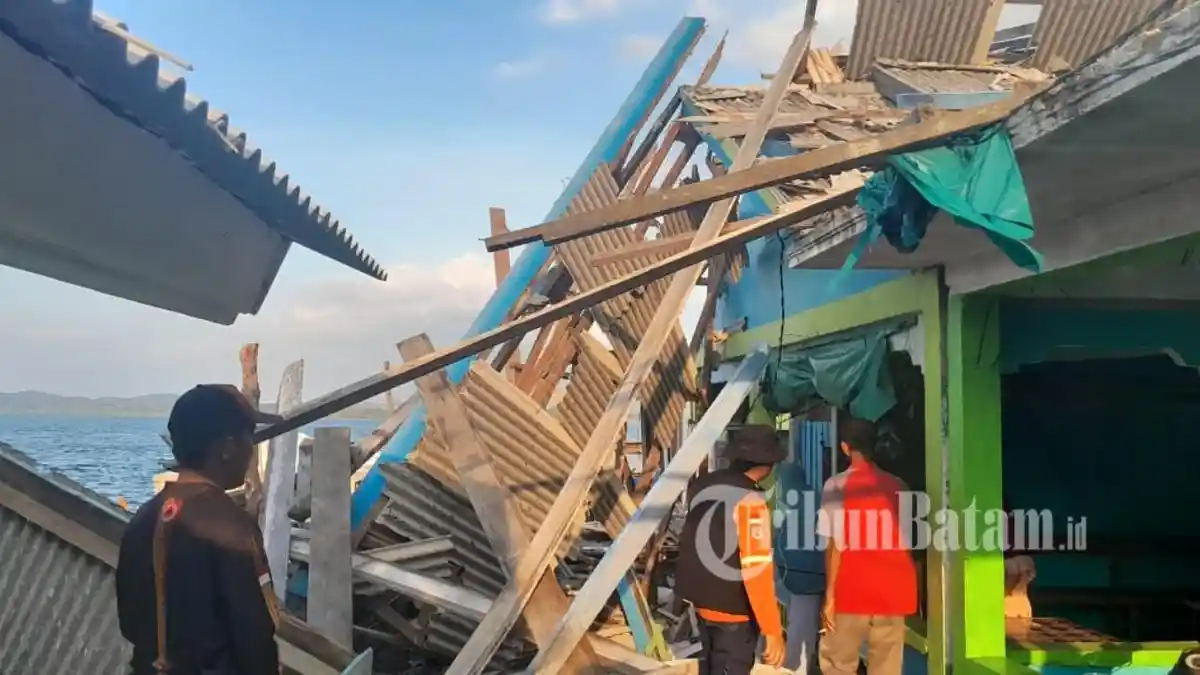 14 Rumah Warga Rusak Berat, 80 Terdampak Akibat Bencana Angin Puting Beliung di Lingga