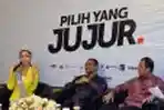 Putri Indonesia 2014 Elvira Devinamira Sambangi KPK