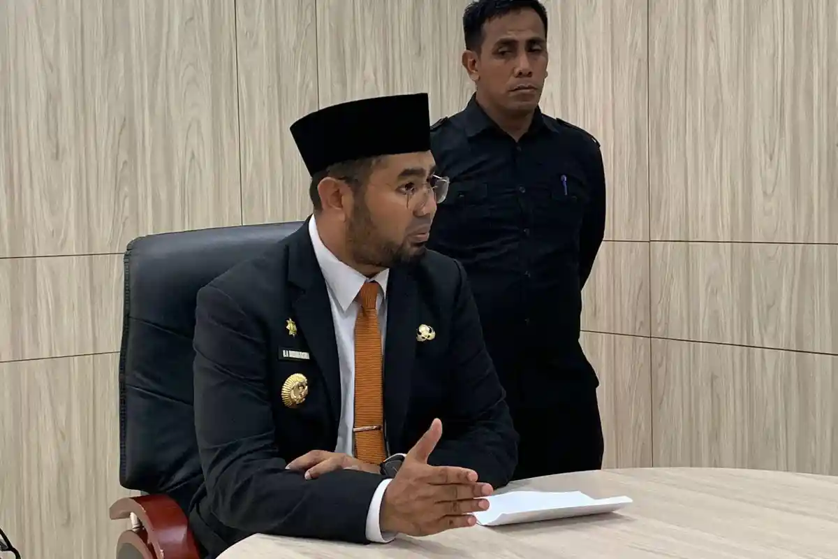 Bupati Halmahera Selatan Resmi Terima Aduan Mahasiswa, Nasip Kades Dowora Diujung Tanduk