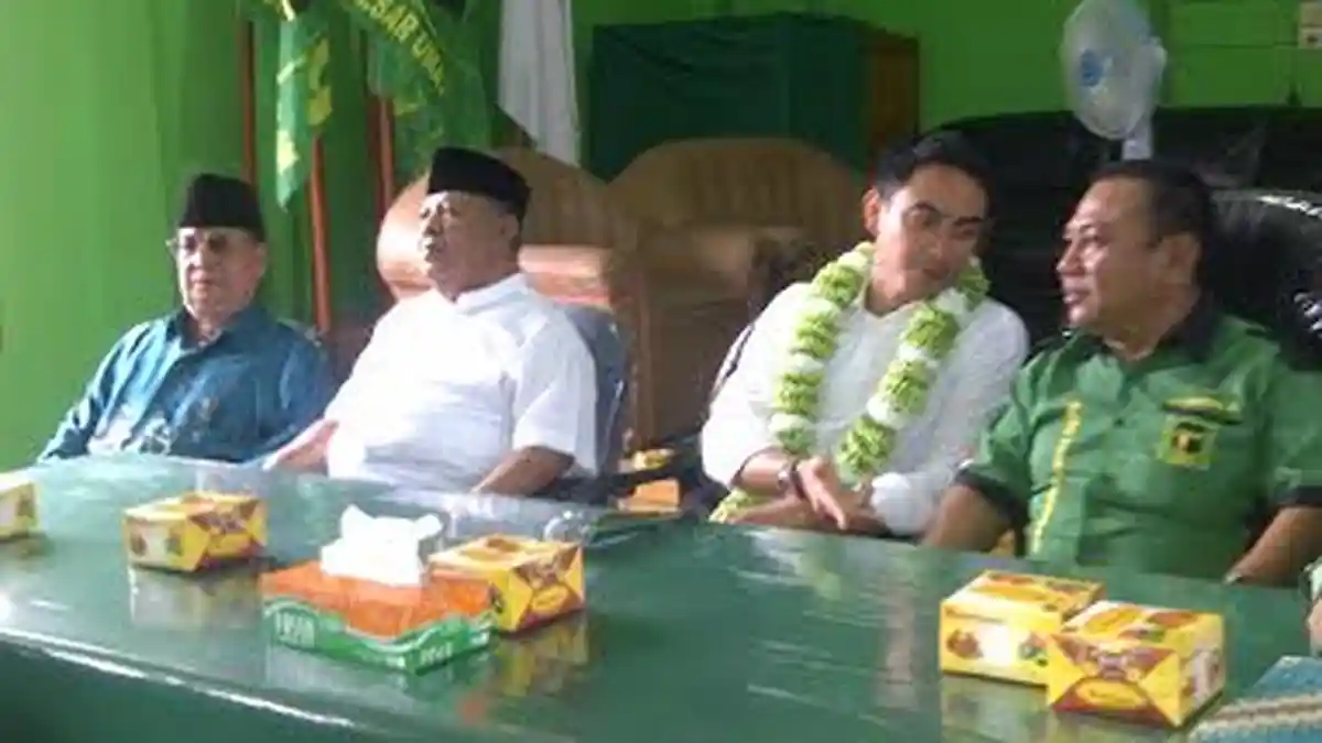 Didampingi Madjid Muaz, Zumi Zola Daftar Cagub ke PPP